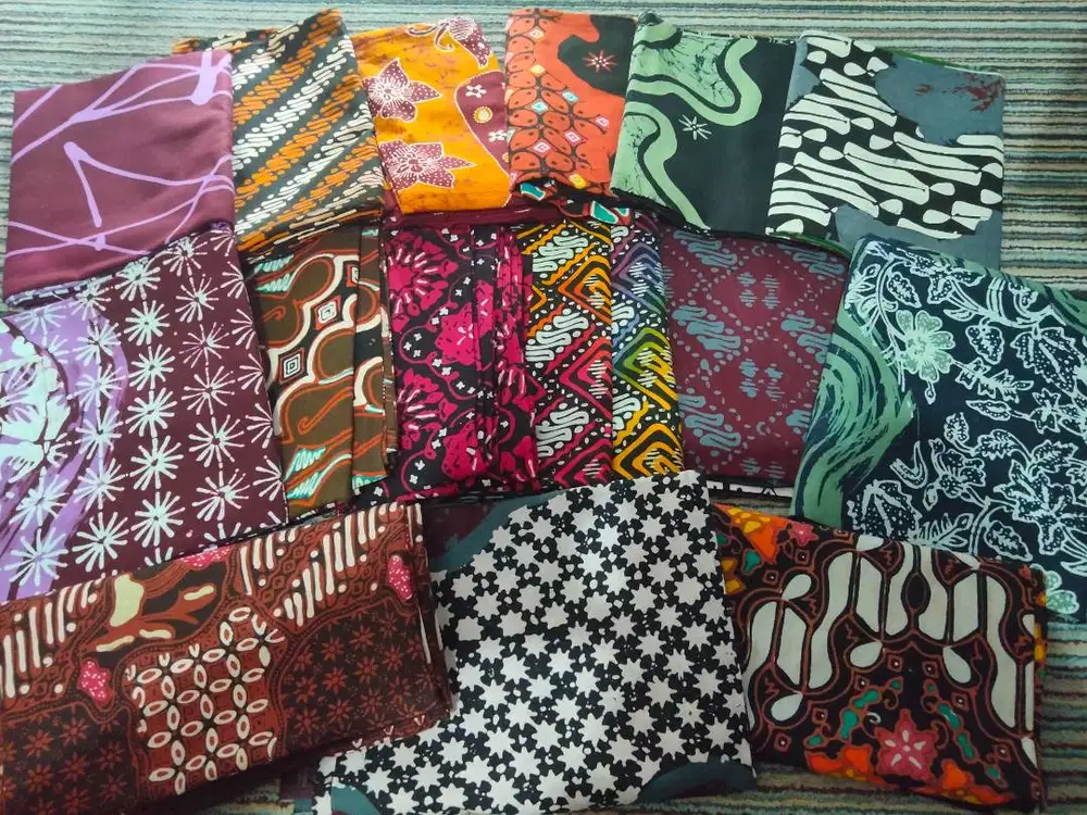Cuci gudang Kain Batik (Tulis, Cap, Abstrak)