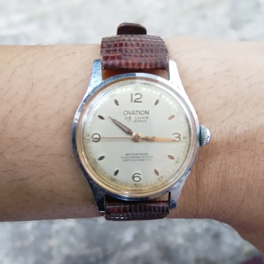 Jam tangan Ovation Swiss