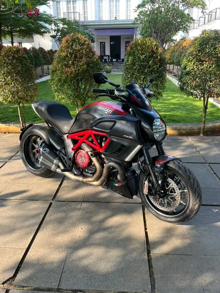 Ducati Diavel 2012