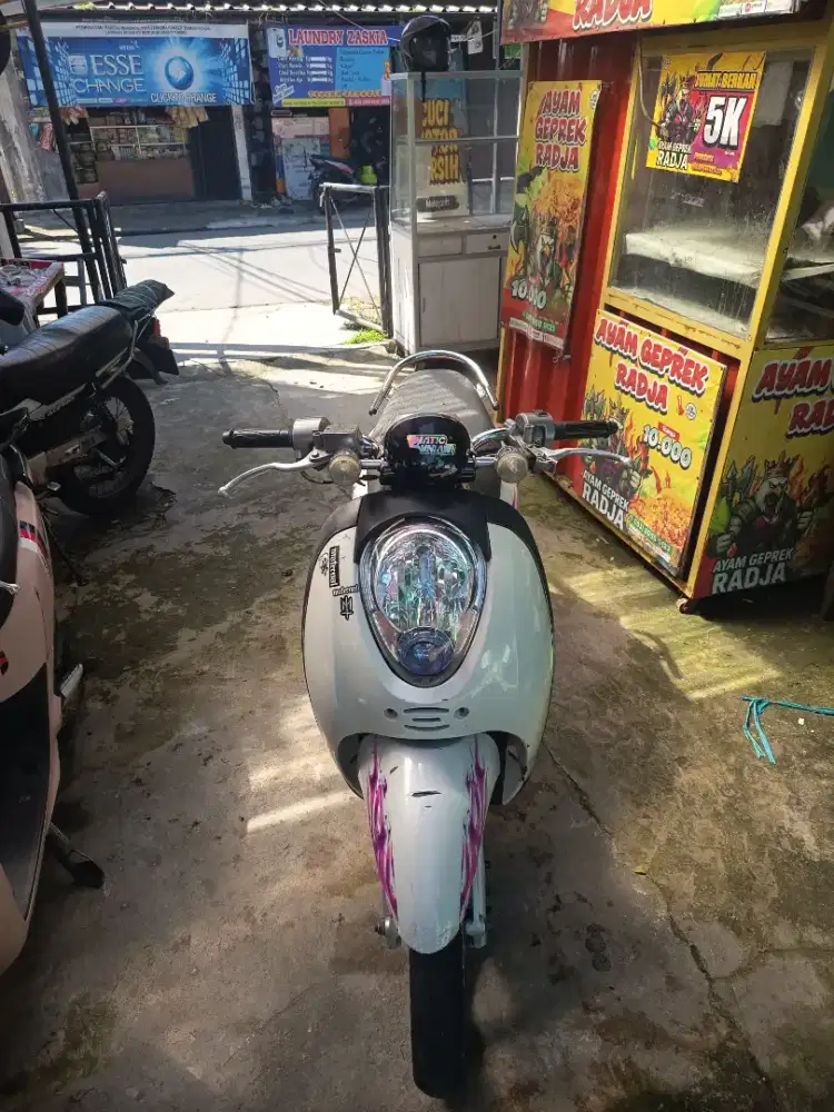 Jual cepat Scoopy karbu 2013 kumplit