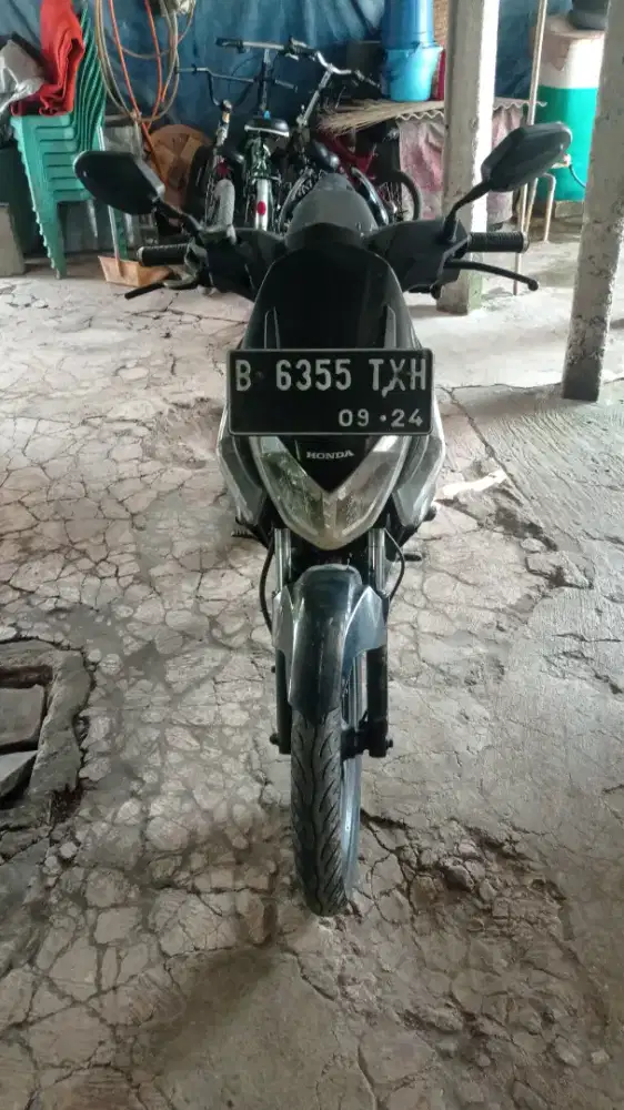Motor cs1 tahun 2009 masih mulus pajak mati