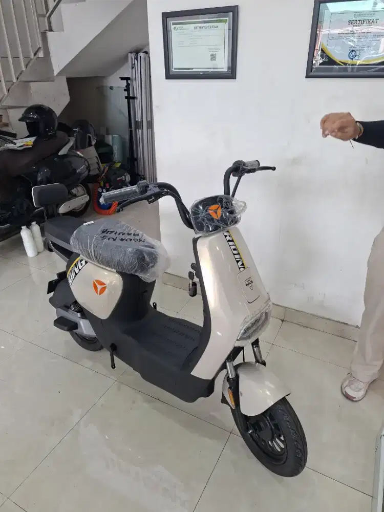 SEPEDA LISTRIK YADEA TERBARU