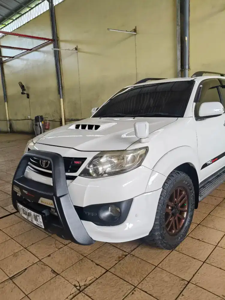 Toyota Fortuner vnt trd