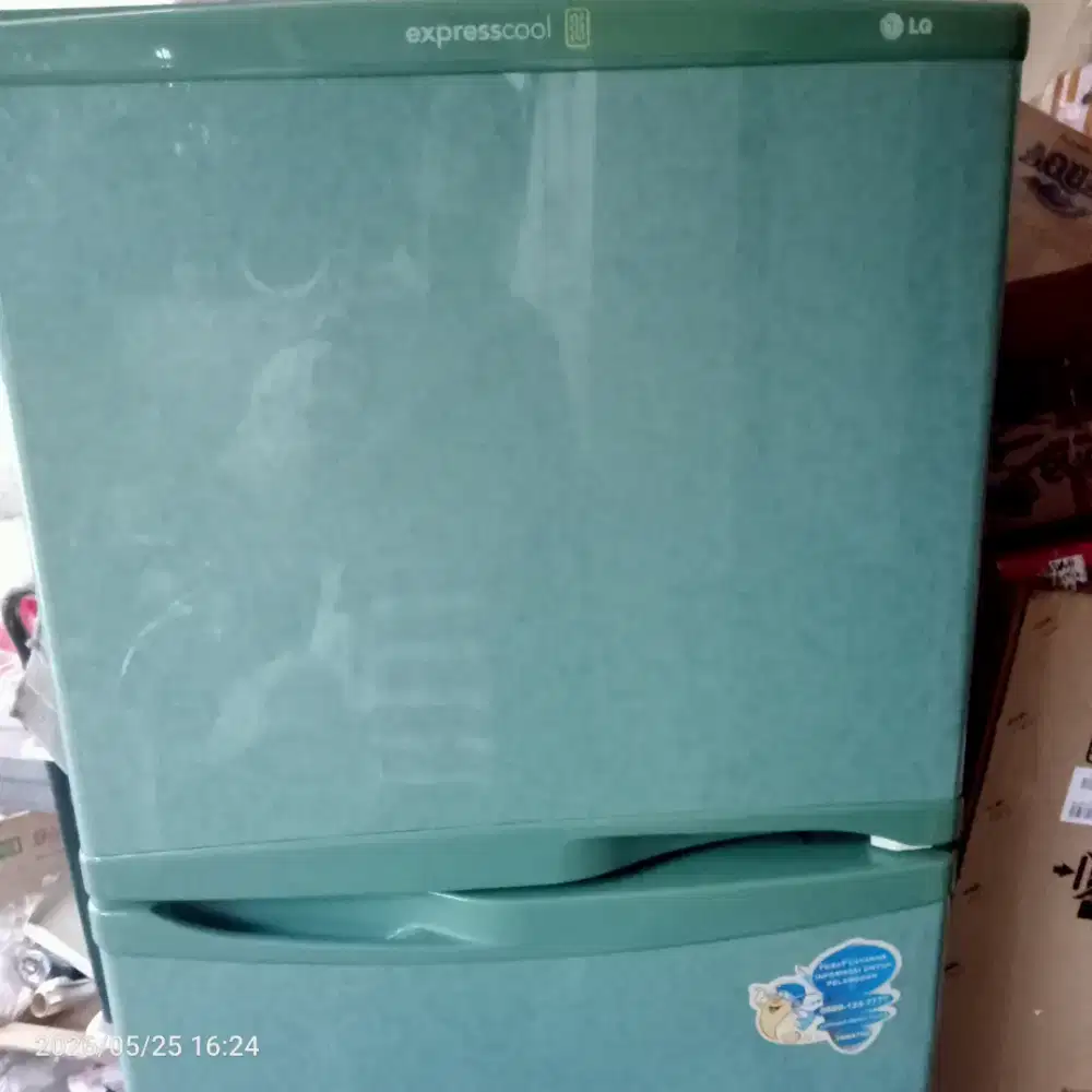 Kulkas LG 2 pintu sangat baik