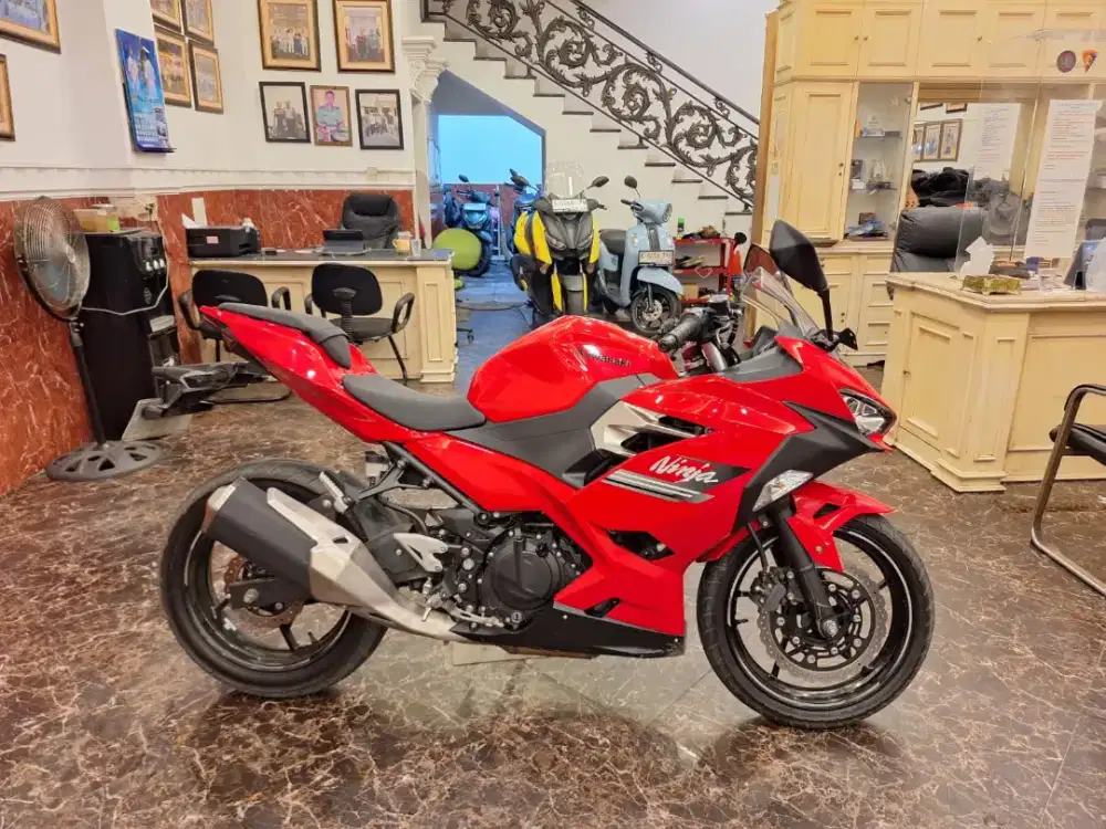 DP 3JT KAWASAKI NINJA 250FI 2023 KM.2RIBU BISA TUKARTAMBAH MOTOR LAIN