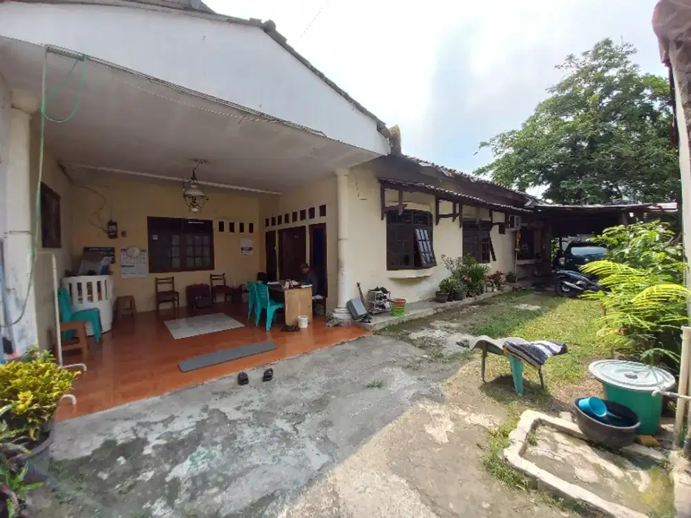 DI JUAL. TANAH + RUMAH LOKASI PREMIUM PINGGIR JALAN RAYA UTAMA KAHFI 1 JAGAKARSA JAKSEL