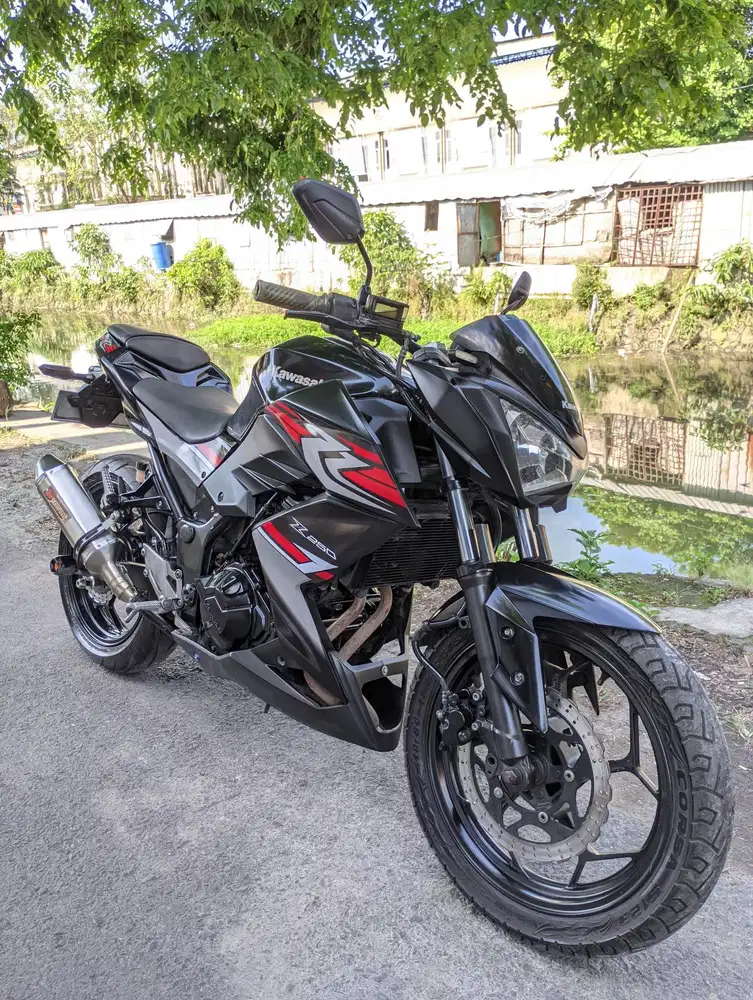 Ninja Z 250 FI 2013 Hitam AD Solo