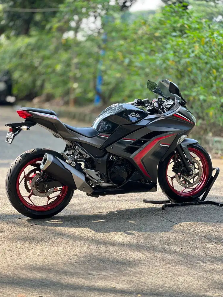 LOW KM! KAWASAKI NINJA 250 FI OLD ABS LTD 2016 GREY PAJAK ON MULUS
