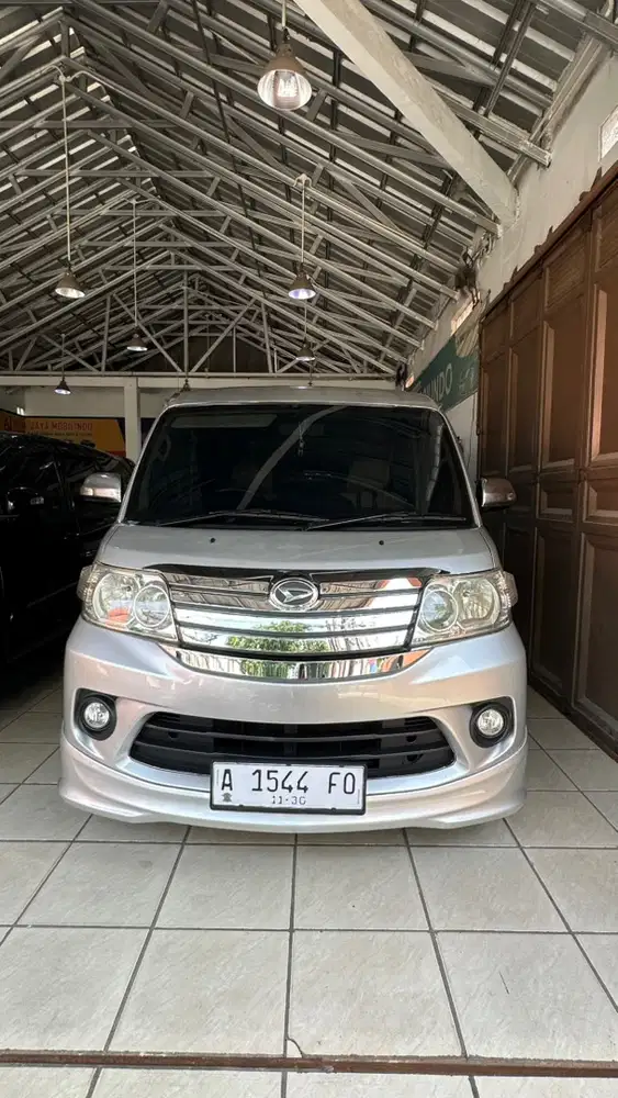 Daihatsu Luxio 2015 Bensin