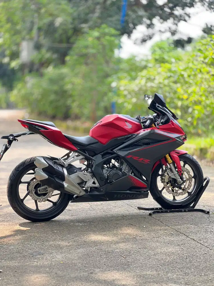 KM 10K AJA! HONDA NEW CBR250RR ABS QS MERAH HITAM 2021 PAJAK ON SUPERB