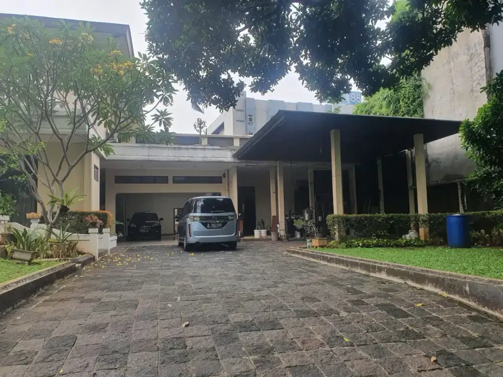 DIJUAL RUMAH MEWAH DI HAJI NAWI CIPETE JAKARTA SELATAN STRATEGIS DEKAT MRT