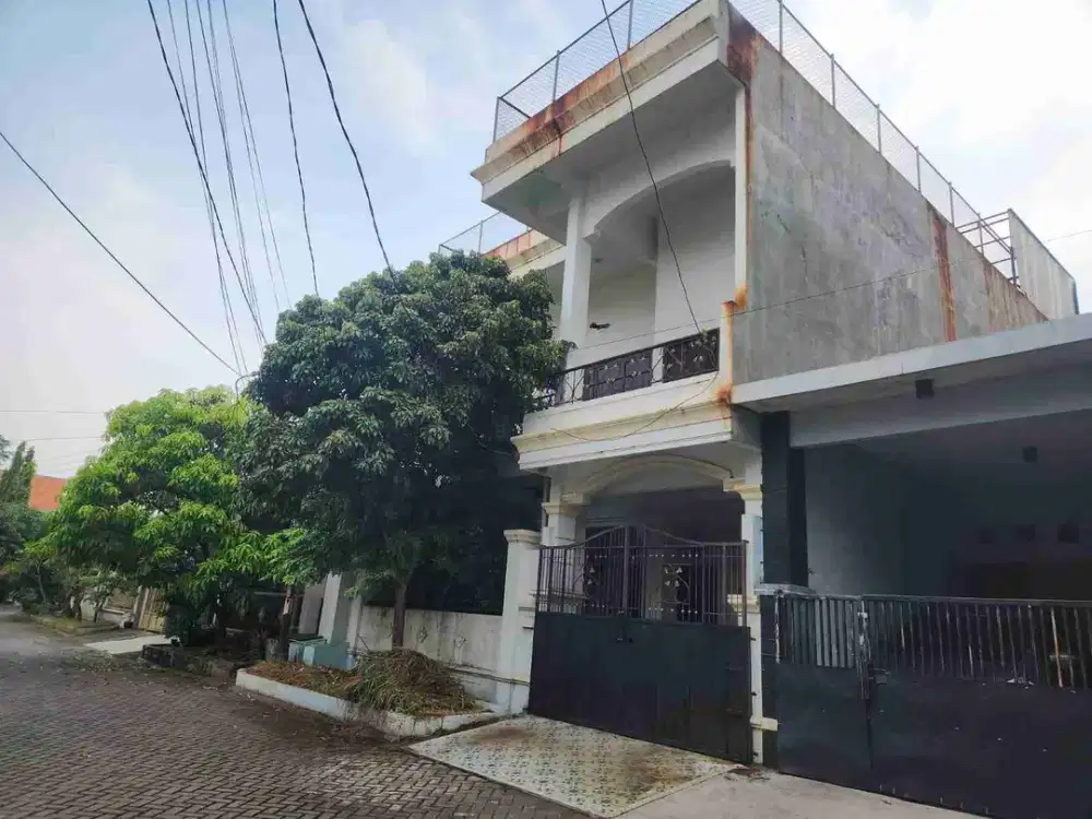 di jual rumah 2 lantai deltasari waru sidoarjo
