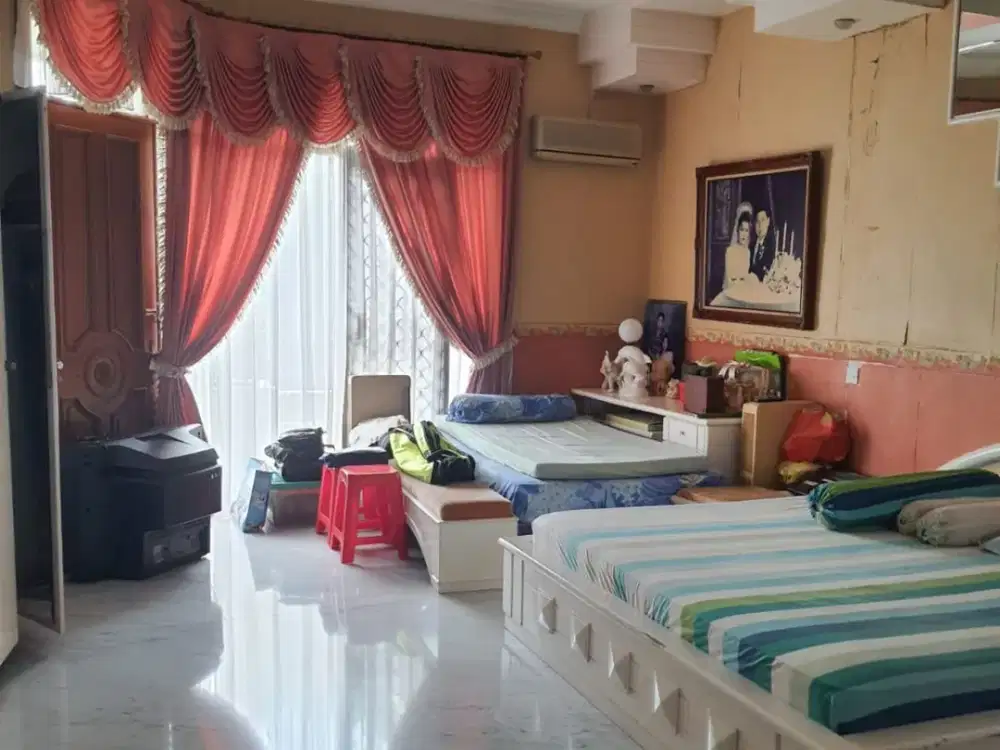 Dijual rumah hitung tanah di cluster eksklusif Bukit Gading Villa - Kelapa Gading Jakarta Utara