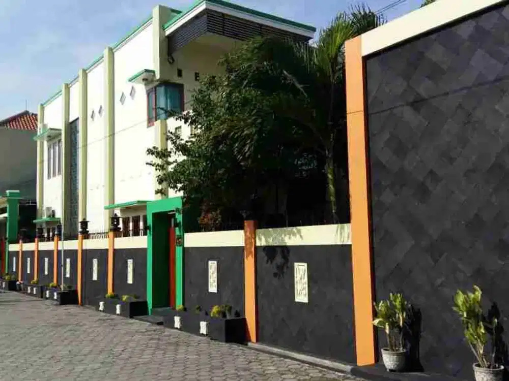 Dijual Rumah Karangasem Laweyan Solo Kolam Renang