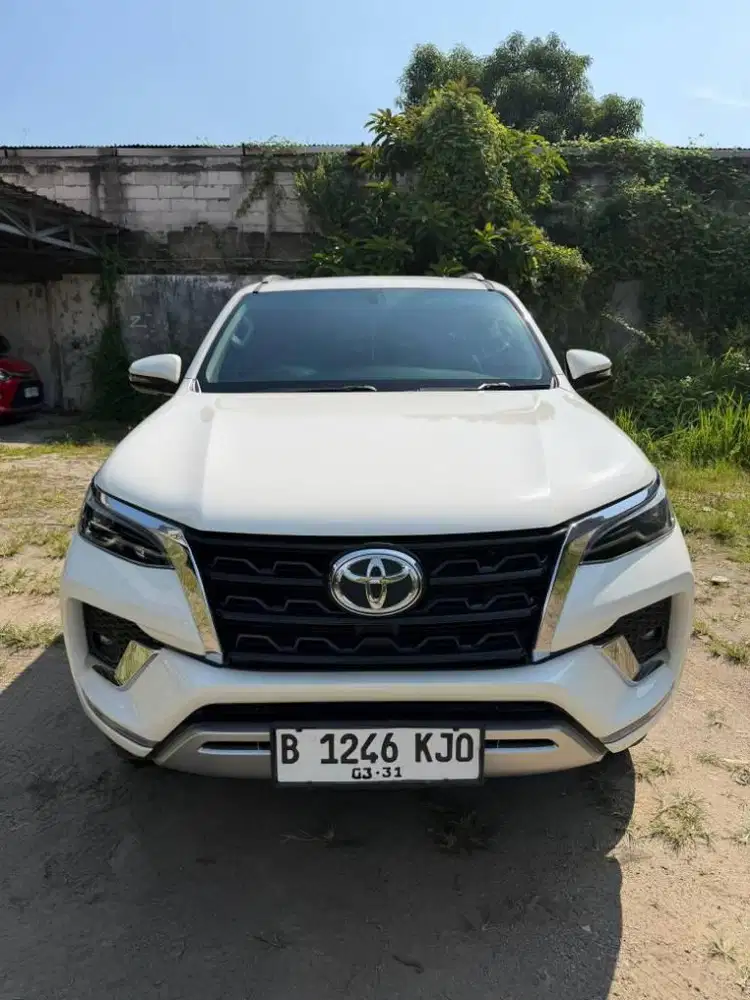 fortuner VRZ new at matic 2021 didesel km low