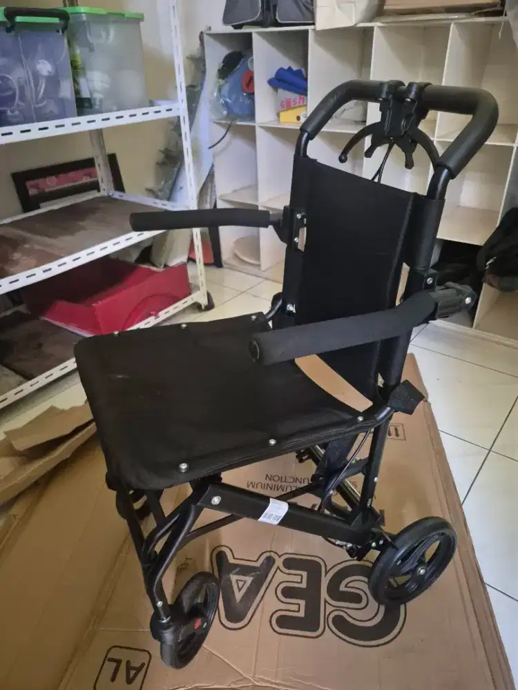 Dijual kursi roda travel
