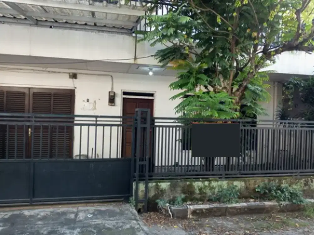 Rumah Nyaman Di Tengah Kota Malang, dekat RSI Aisyiyah, dekat SMKN 4, dekat Kayutangan Heritage, dekat alun alun kota Malang, dekat Unmer .NLMLG00010