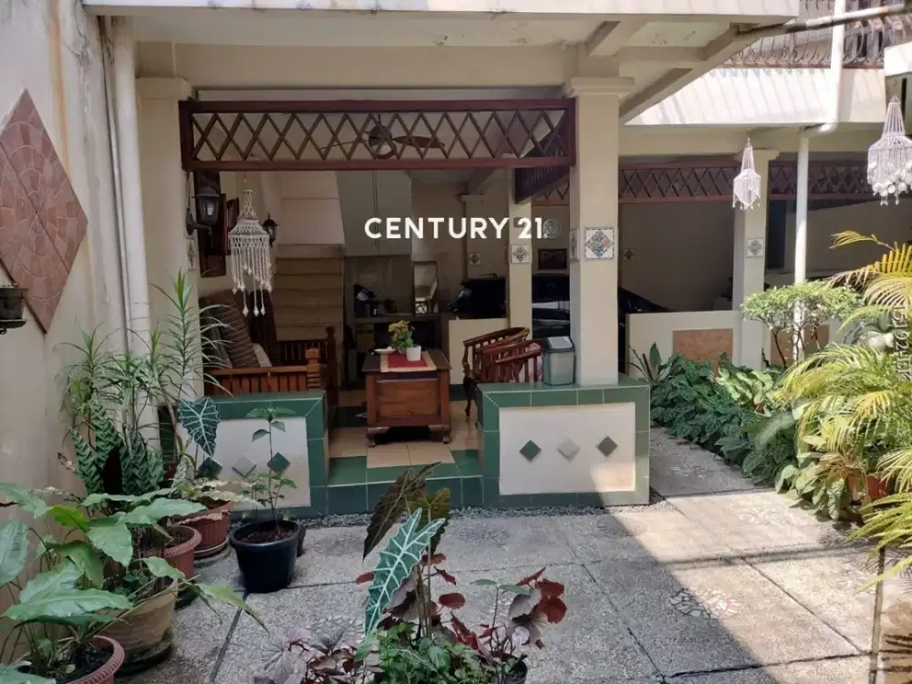 Dijual Rumah Luas Dua Lantai di Camar Bintaro Jaya Sektor 3