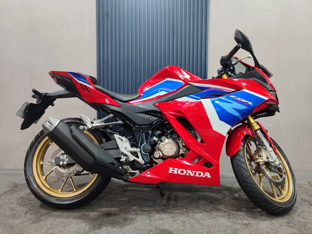 CBR 150R 2022 ABS TRICOLOR istimewa mulus terawat siap pakai...