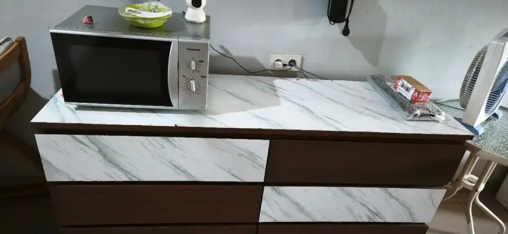 Meja laci ikea/meja pojok