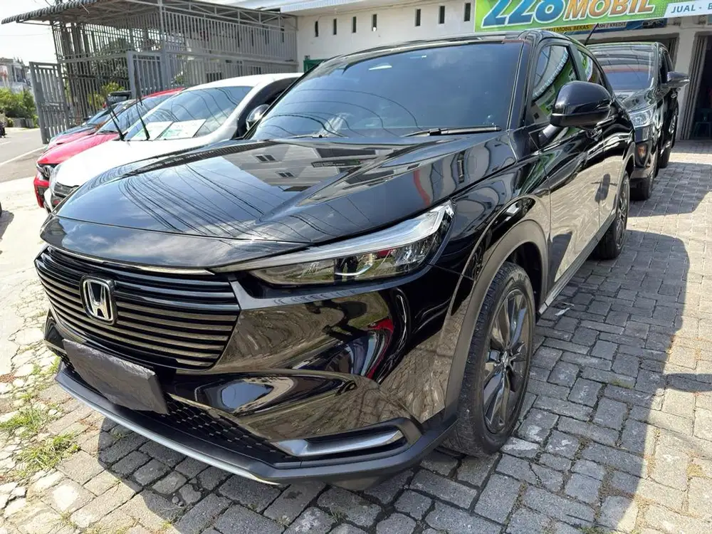 HRV 1.5 SE CVT 2023 Hitam