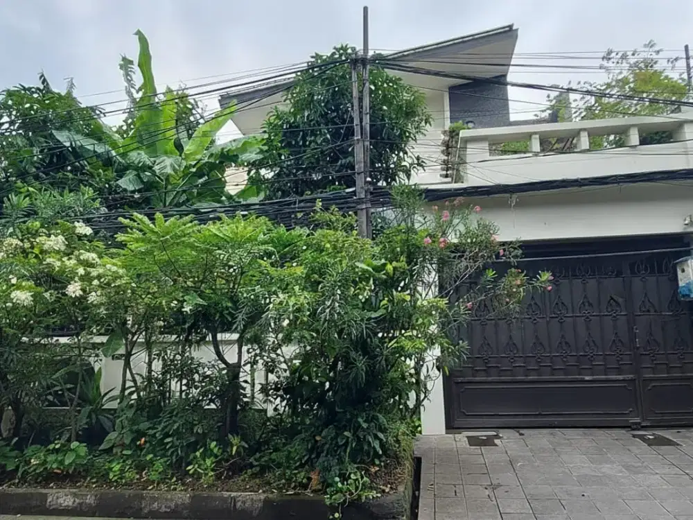 Dijual Cepatt Rumah Siap Huni Jln Raya Cocok Utk Usaha di Sunter