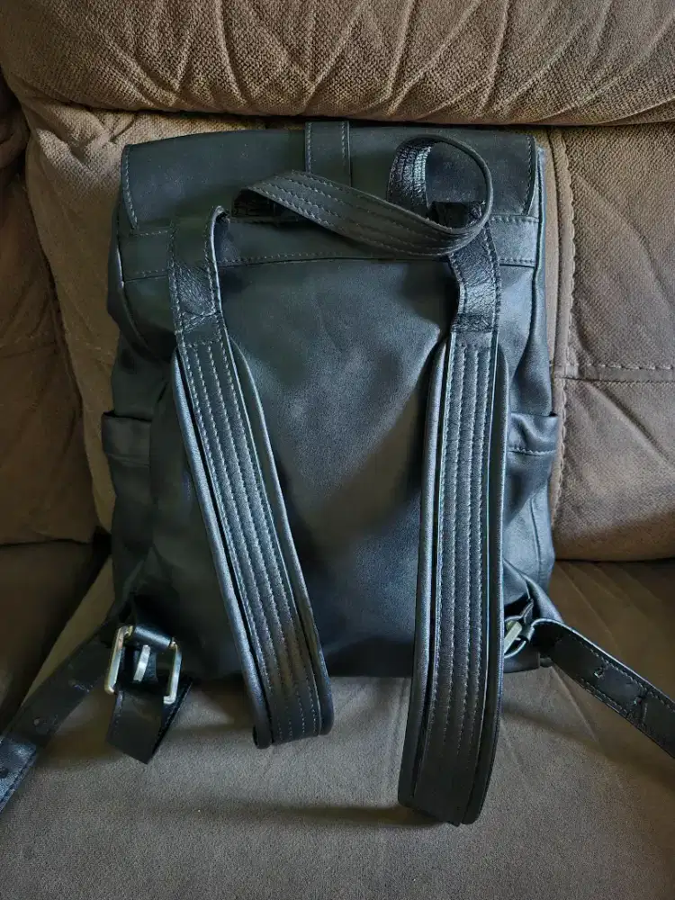 Ransel / backpack merk bally original...good condition..prelov pribadi