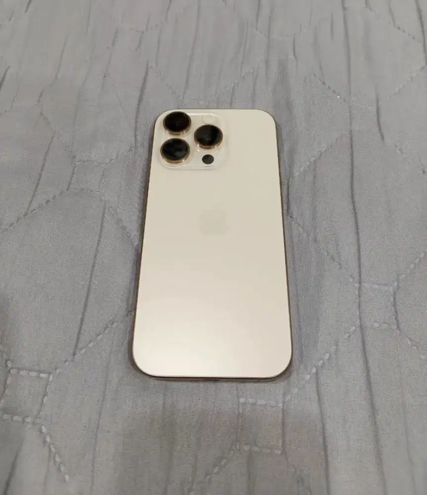 I phone 16 Pro Warna Dessert Titanium 256GB IBOX