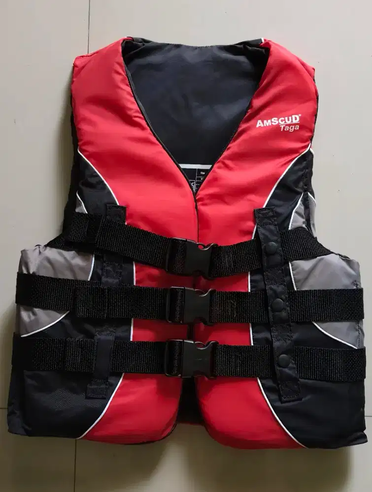 Amscud Taga,Pelampung snorkling, pelampung keselamatan,