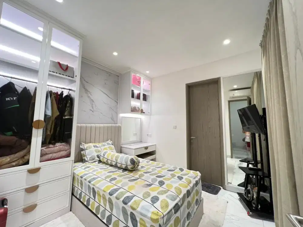 Rumah 3 Lantai di Asya, Jakarta Garden City, Jakarta Timur