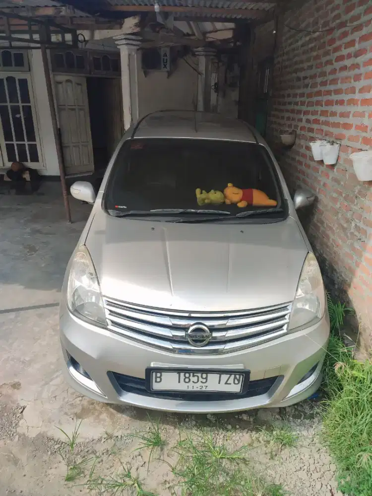 Mobil livina punya pribadi
