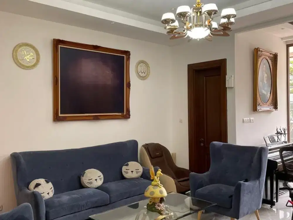 Dijual Rumah Mewah Cantik Strategis 3 Lantai Posisi Hoek Dalam Cluster Dekat British School di Sektor 7 Bintaro Tangsel Sc-15950
