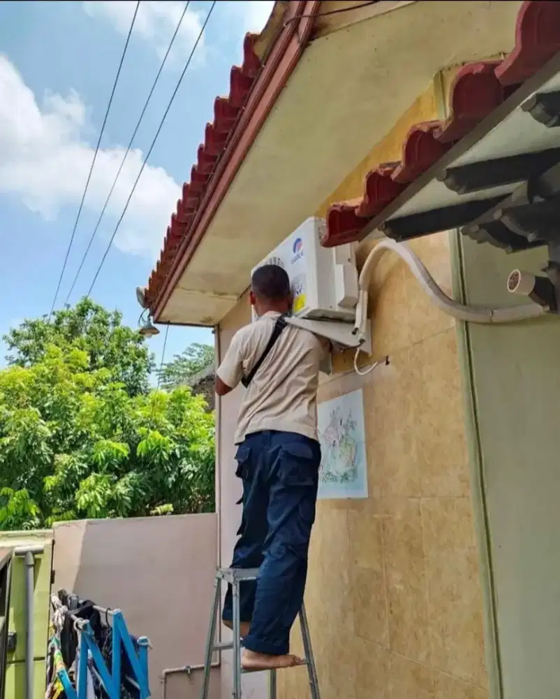 Servis Ac, cuci ac, bongKar pAsang Ac, tambah isi freon dll
