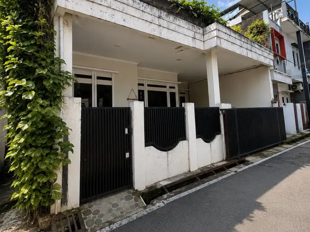 Rumah Murah 2 Lantai Siap Huni di Riung Bandung