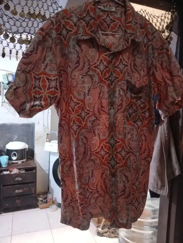 Kemeja batik keris
