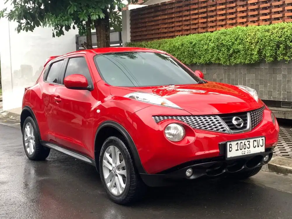 NISSAN JUKE RX RED INTERIOR EDITION MATIC 2013