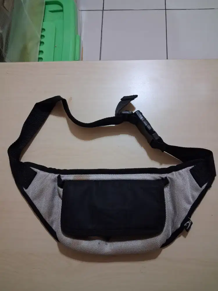 Tas pinggang seperti di foto