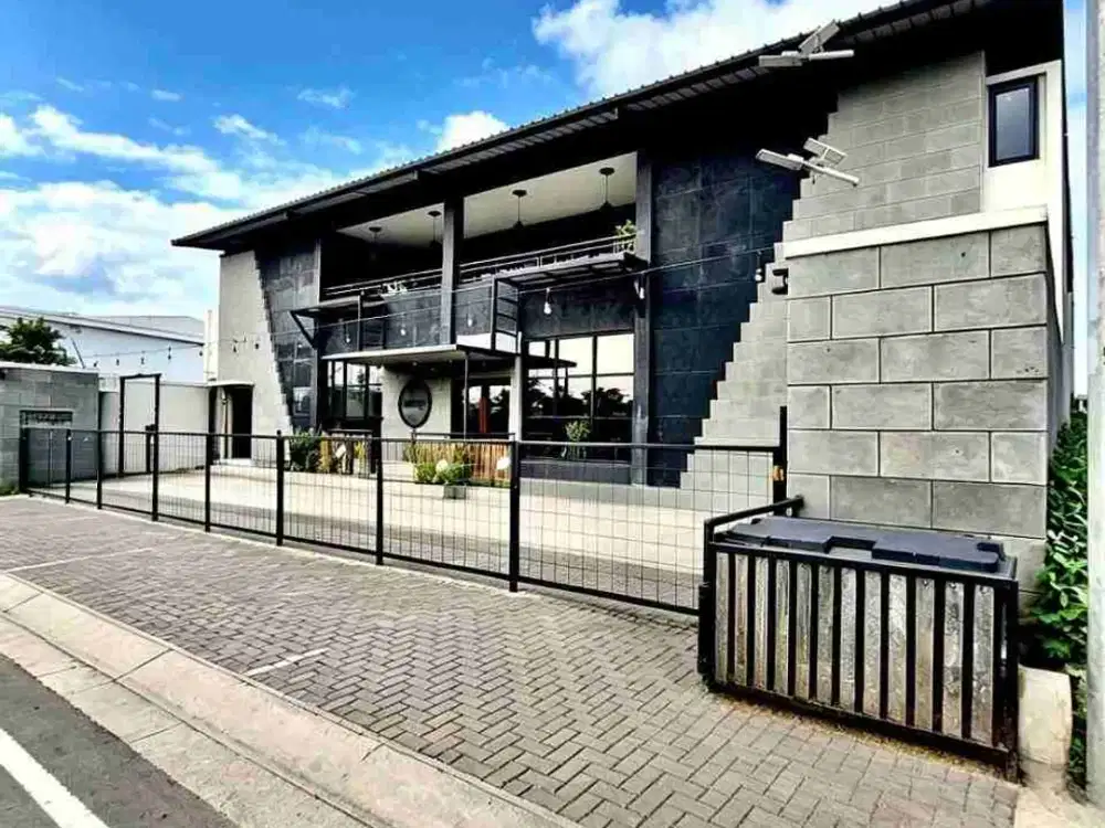 Dijual gedung cafe n resto di kota wisata cibubur
