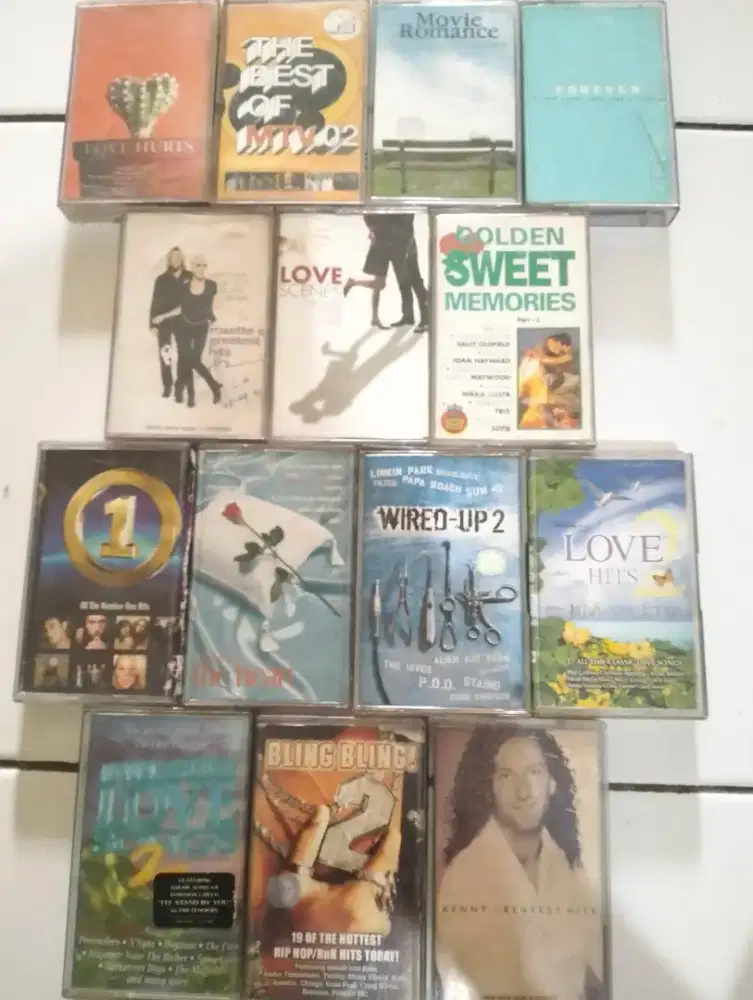 Kaset barat ori n CD lagu ori