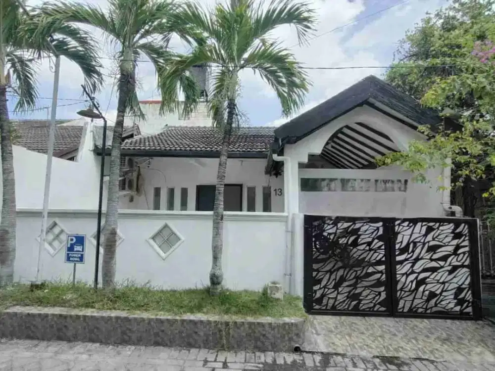 Disewakan rumah 2 BR di Wiguna Timur ,semi furnished.Rungkut Surabaya timur