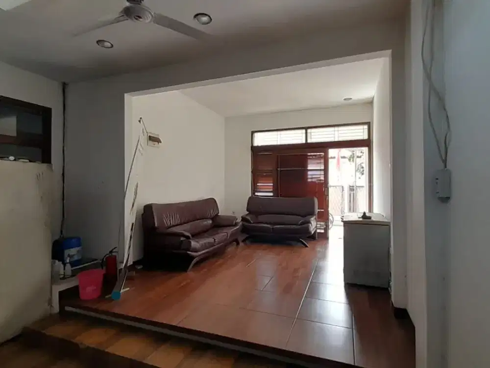 Harga Terbaik Rumah Siap Huni Cocok Utk Kantor Dan Hunian Di Komp. Kembar, Bkr, Dekat Tol Buahbatu, Pusat Kota Di Kota Bandung