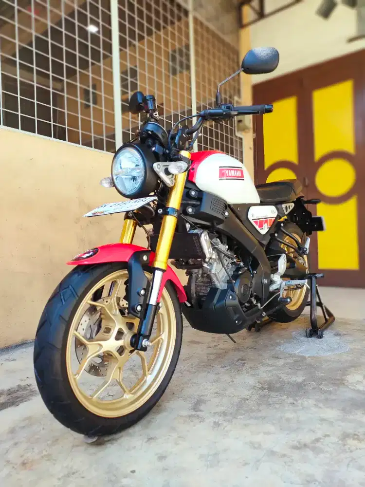 Yamaha XSR / XSR 155 2022  Anniversary GP World, Red Premium Metalic