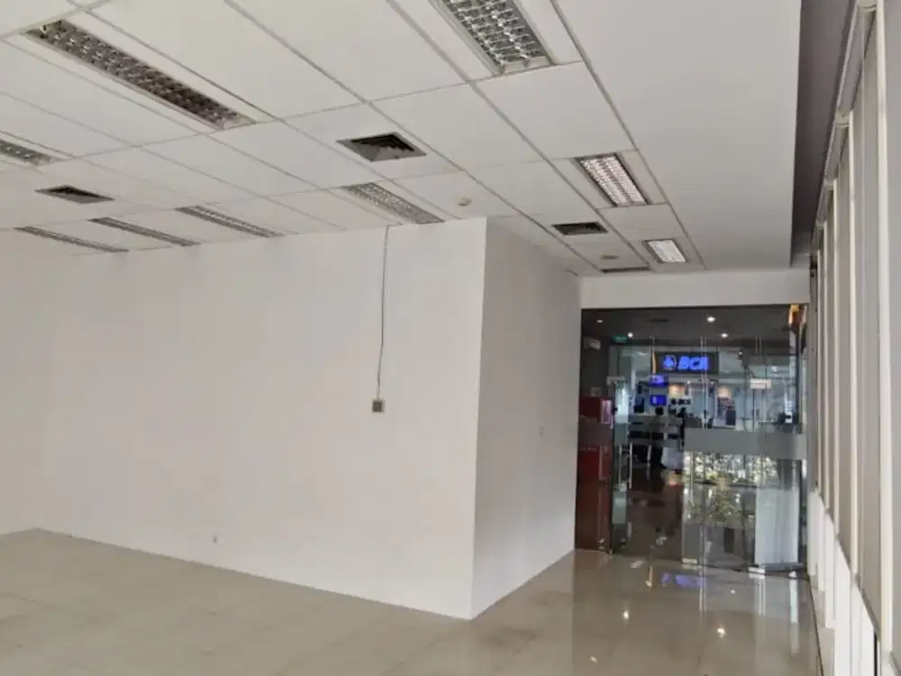 SEWA RETAIL DI JAKARTA PUSAT TANAH ABANG 55M2 BARE 22JT/BLN NEGO