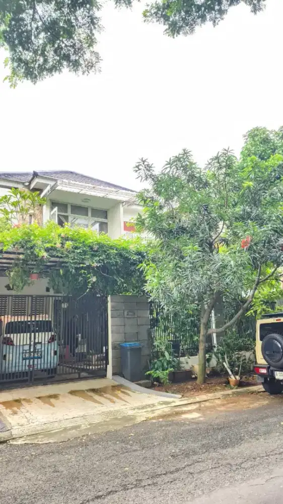 Metland Menteng Jakarta Timur rumah asri harga negosiasi