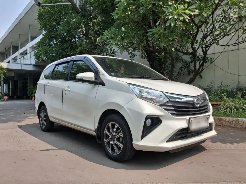 Antik km 50k Daihatsu Sigra 1.2 R AT 2020 Putih
