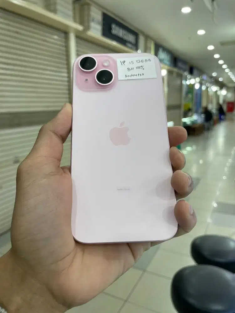 Iphone 15 ibox 128Gb pemakaian 1 bulan Mulus Tanpa masalah