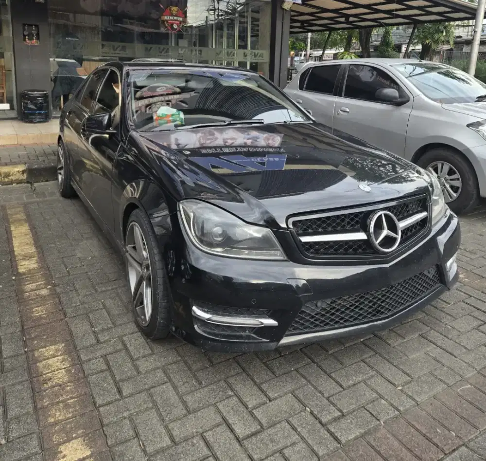 Mercy Mercedes Benz W204 C200 AVANTGARDE CGI 2012