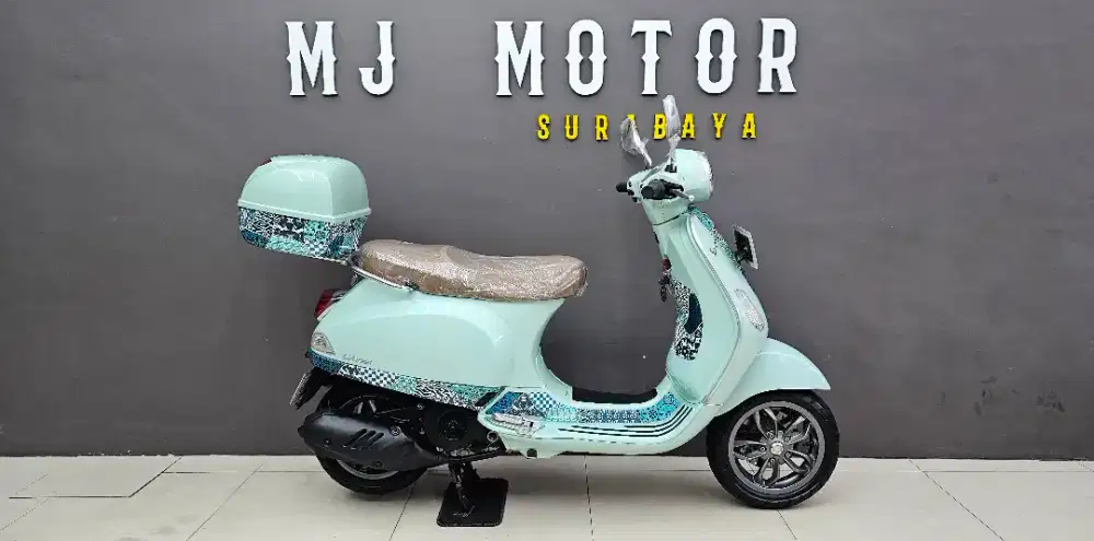 Piaggio Vespa LX 125 Batik Edition PMK 2024 // MULUSS