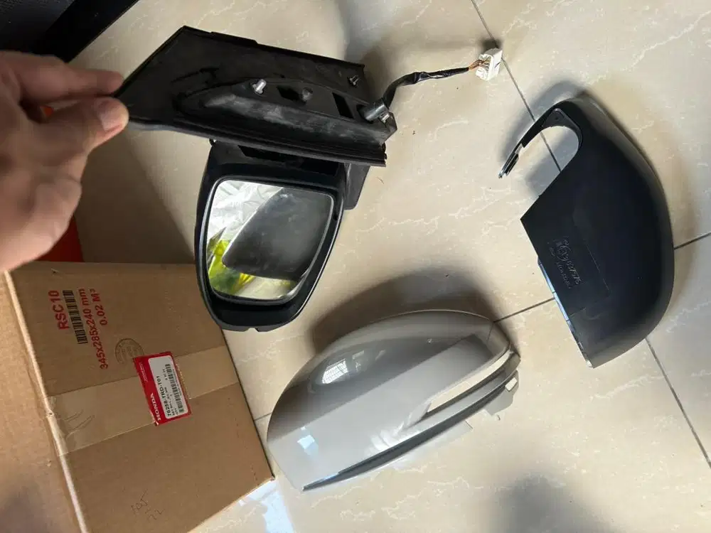 Spion Honda Mobilio Kiri