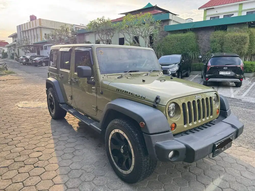 Jeep Wrangler 2013 Sport 3.6 AT - Hijau Army (Tangan Pertama)